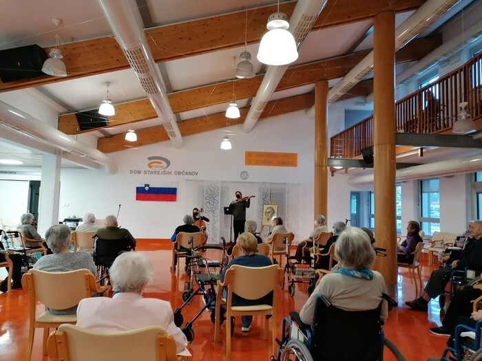 novice-1/148323301n_b